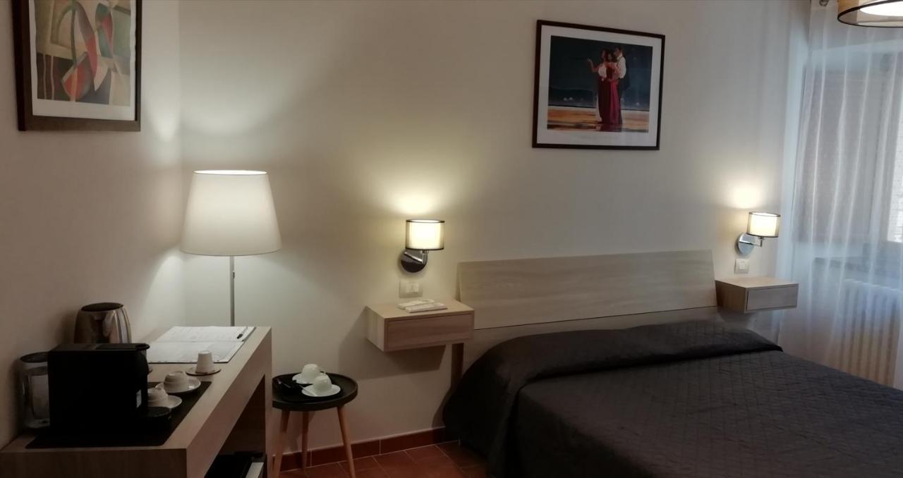 Helios Assisi Hotell Exteriör bild