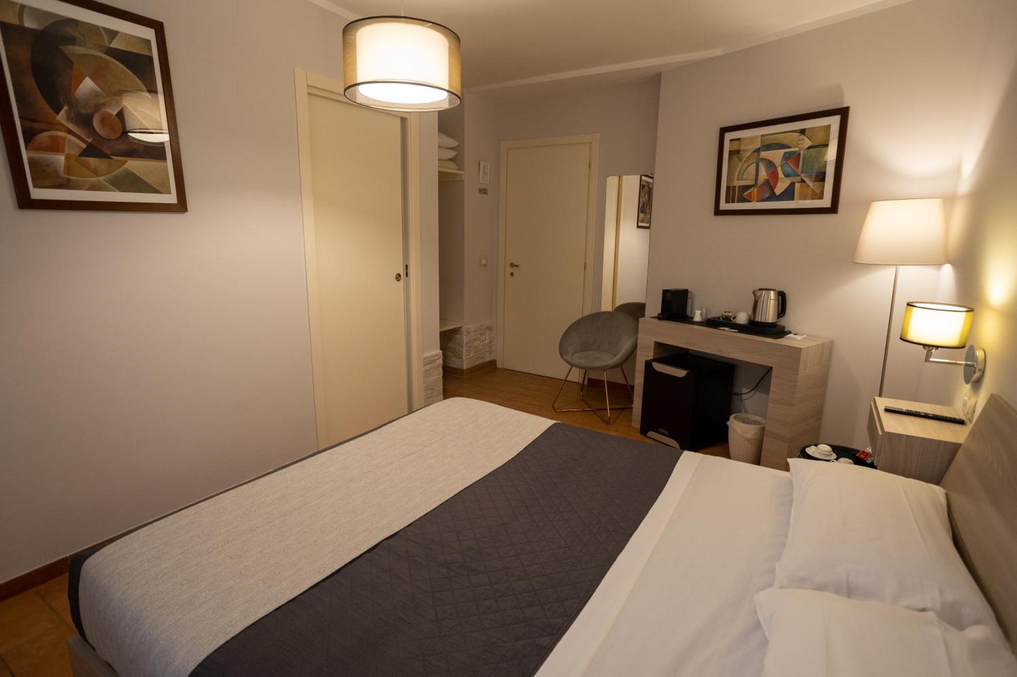 Helios Assisi Hotell Exteriör bild
