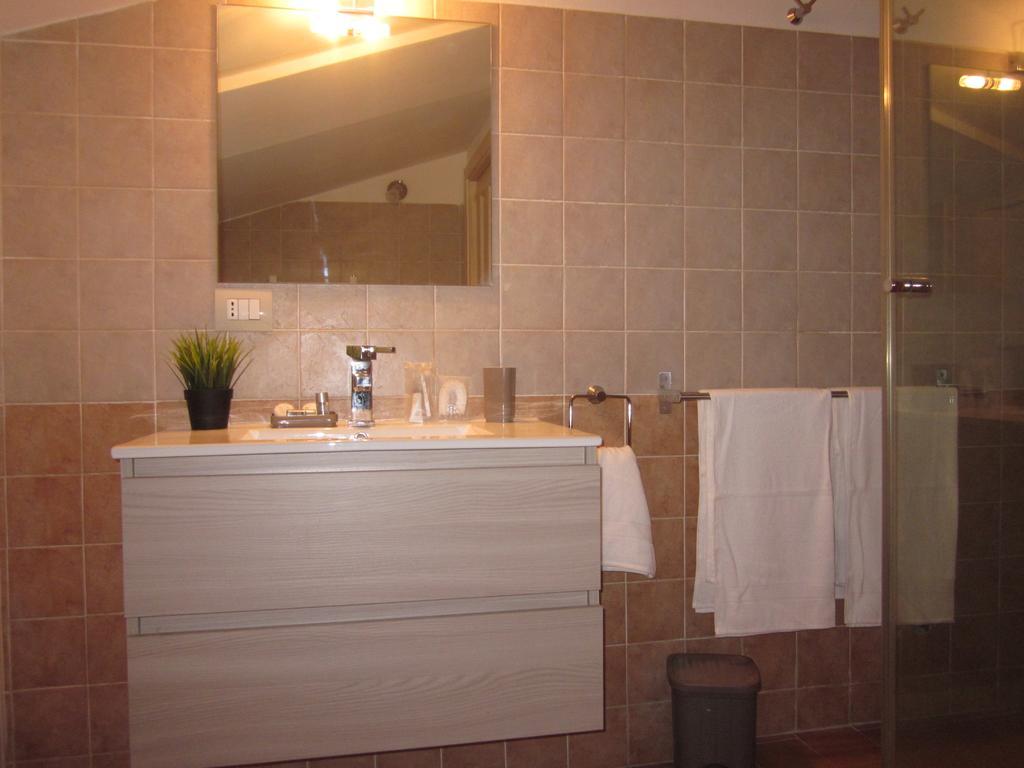 Helios Assisi Hotell Rum bild
